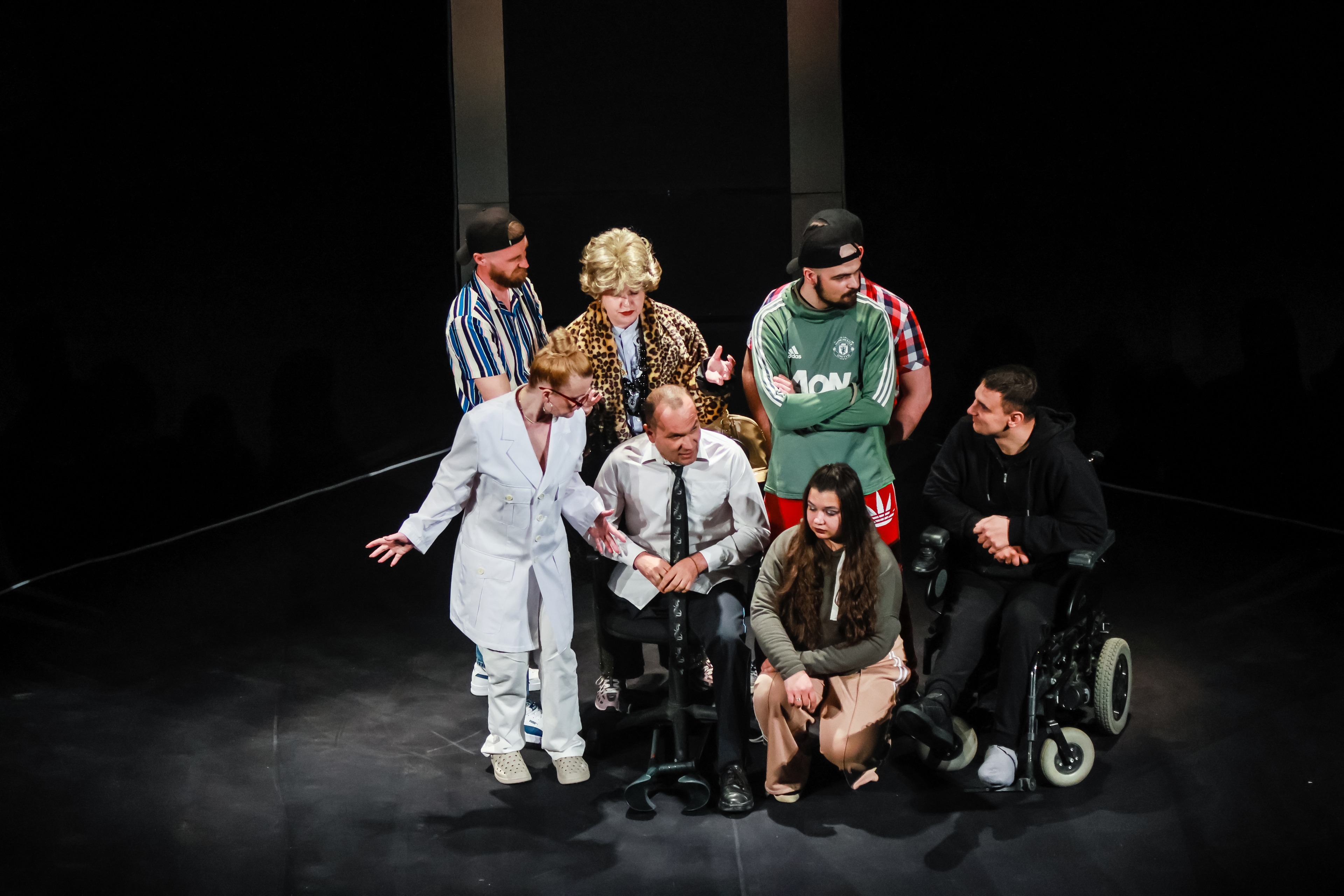 Cover image for "ДИРЕКТОР ЛІФТА" — ІСТОРІЇ ВЕТЕРАНІВ ТА ЇХНЬОГО ШЛЯХУ ВІДНОВЛЕННЯ